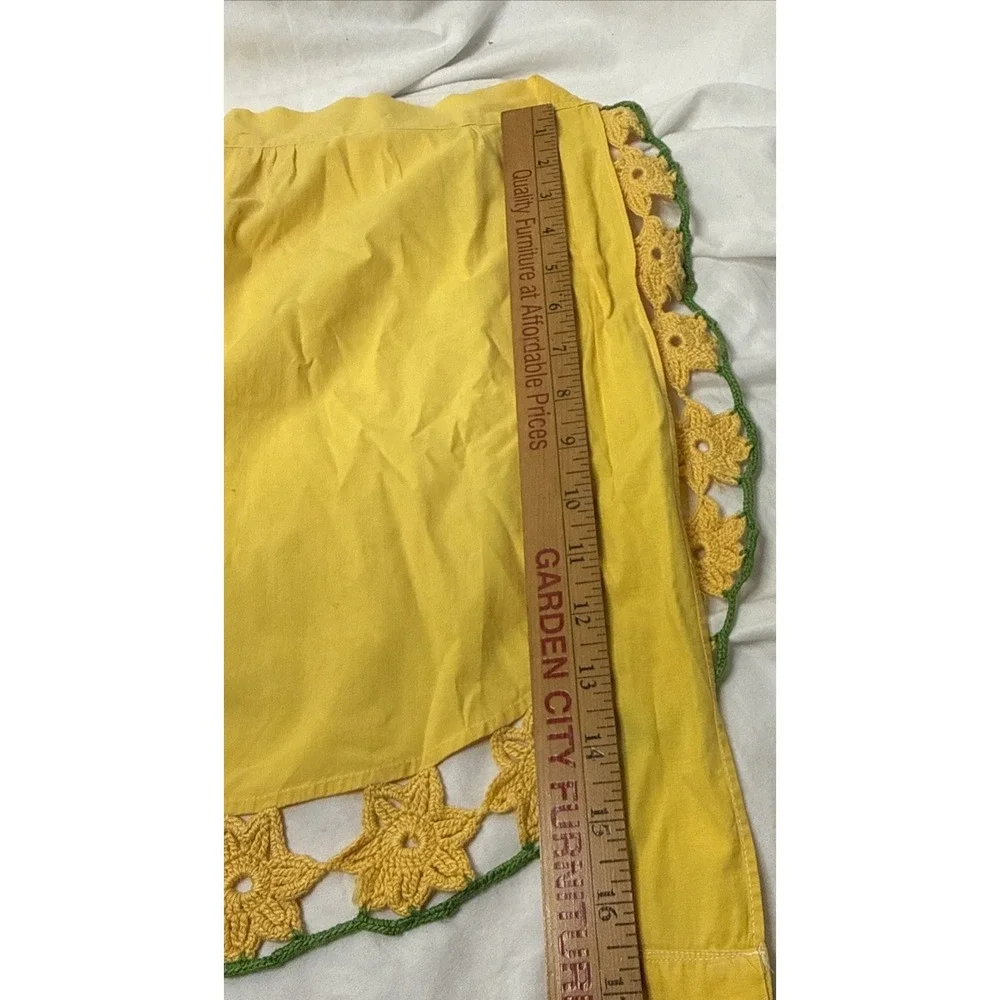 Vintage Sunshine Half Apron Yellow Crochet Floral Apron Pocket Retro MadMen Wife